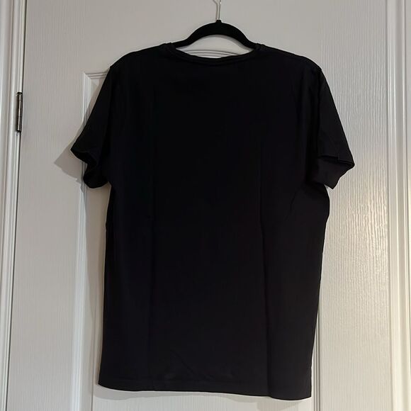 T-shirt / Size M - Picture 3 of 6